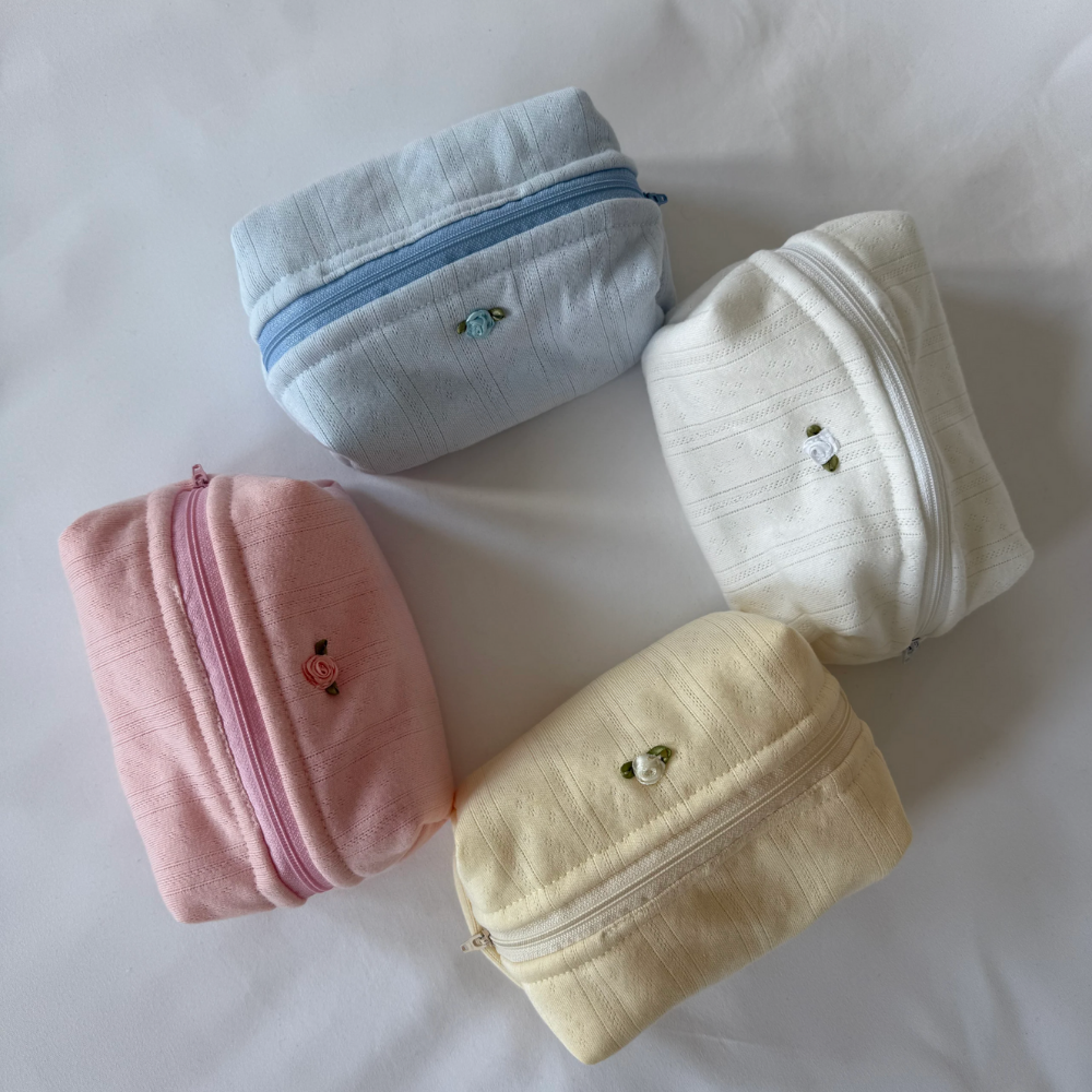 🤍 Classic Maevey Makeup Bag