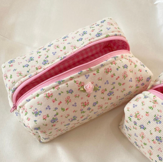 🌸  Blossom Beauty Bag