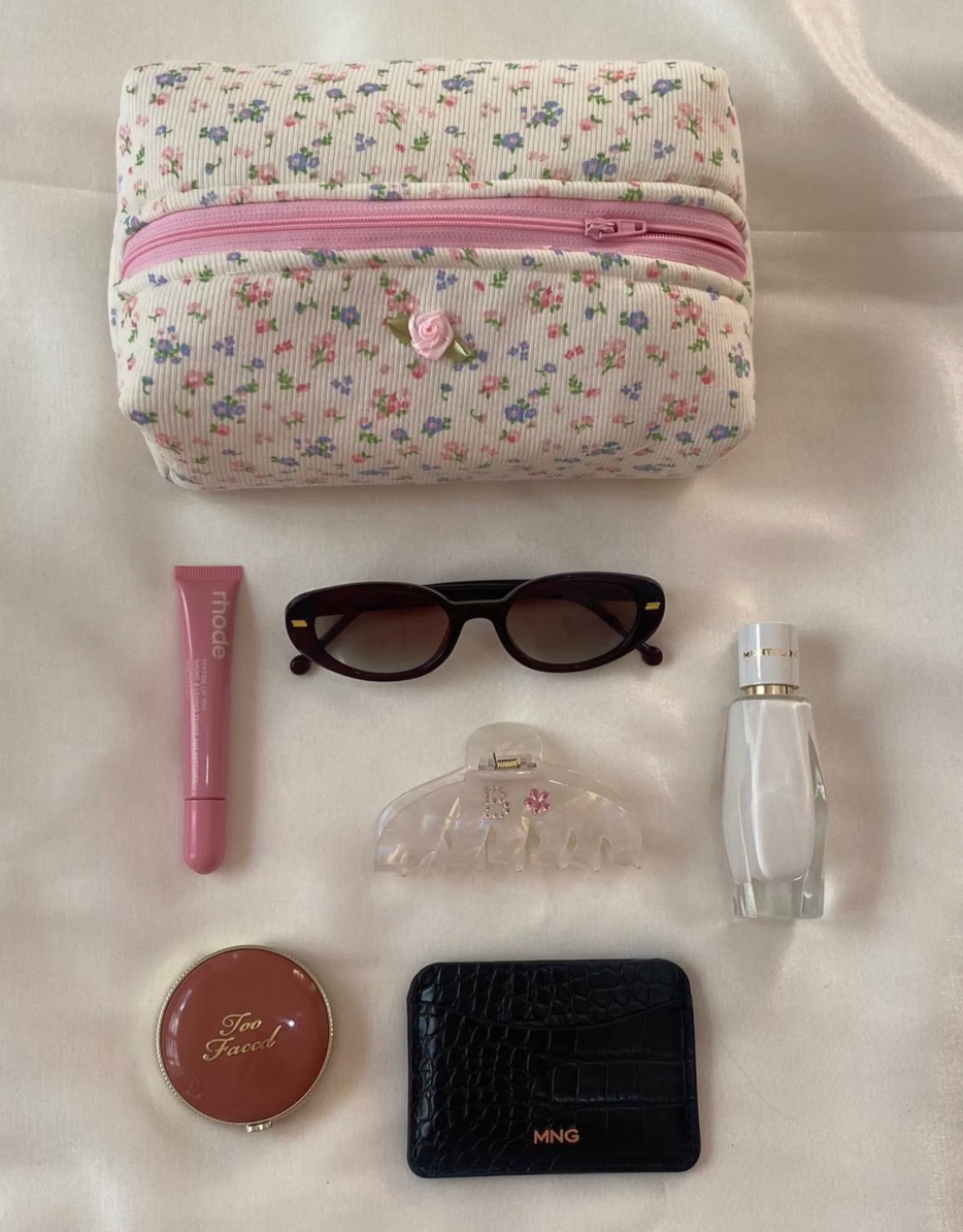 🌸  Blossom Beauty Bag