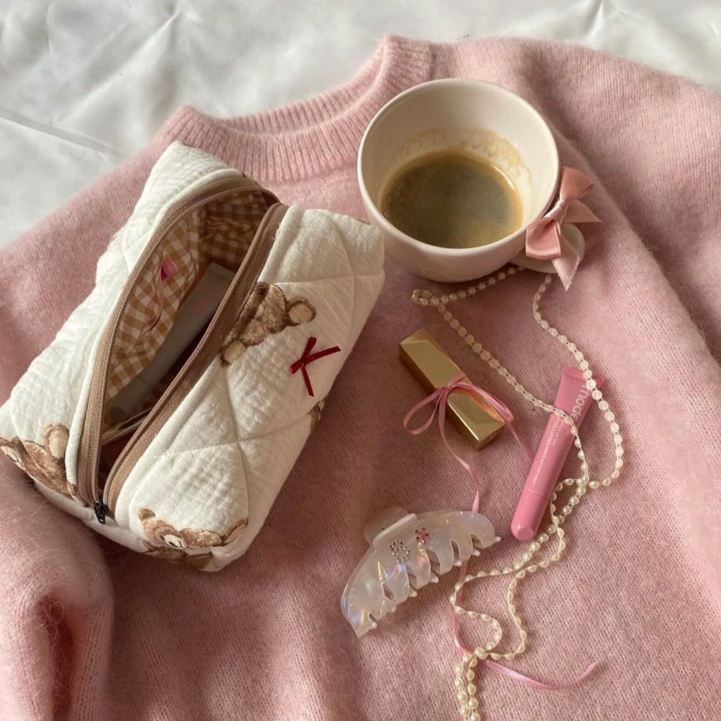 🧸 Teddy Snuggle Quilted Makeup Bag